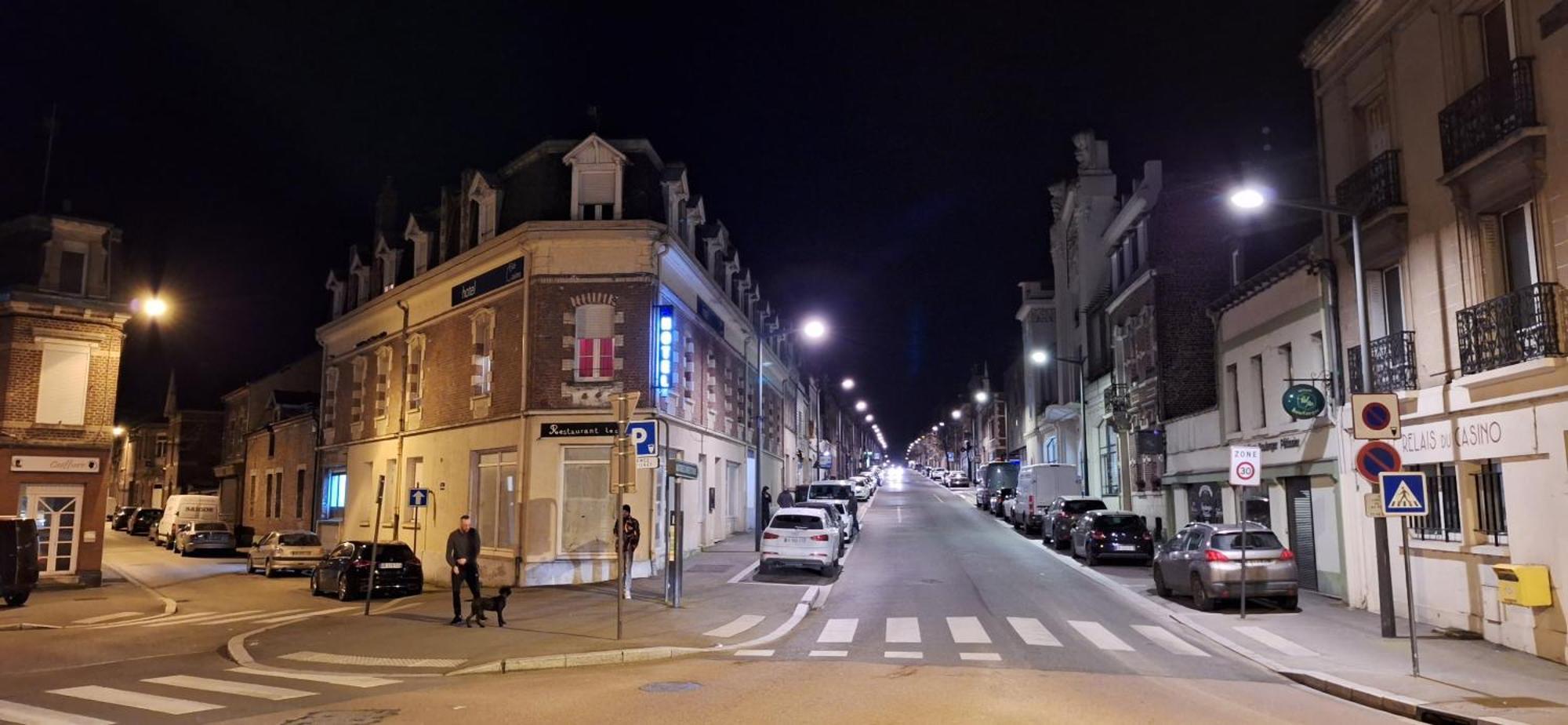 Hotel- Restaurant Le Saint Quentin Saint-Quentin (Aisne) Exterior foto